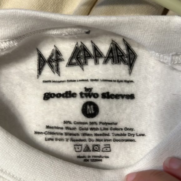 Oversized Def Leppard Sweatshirt - Picture 3 of 3